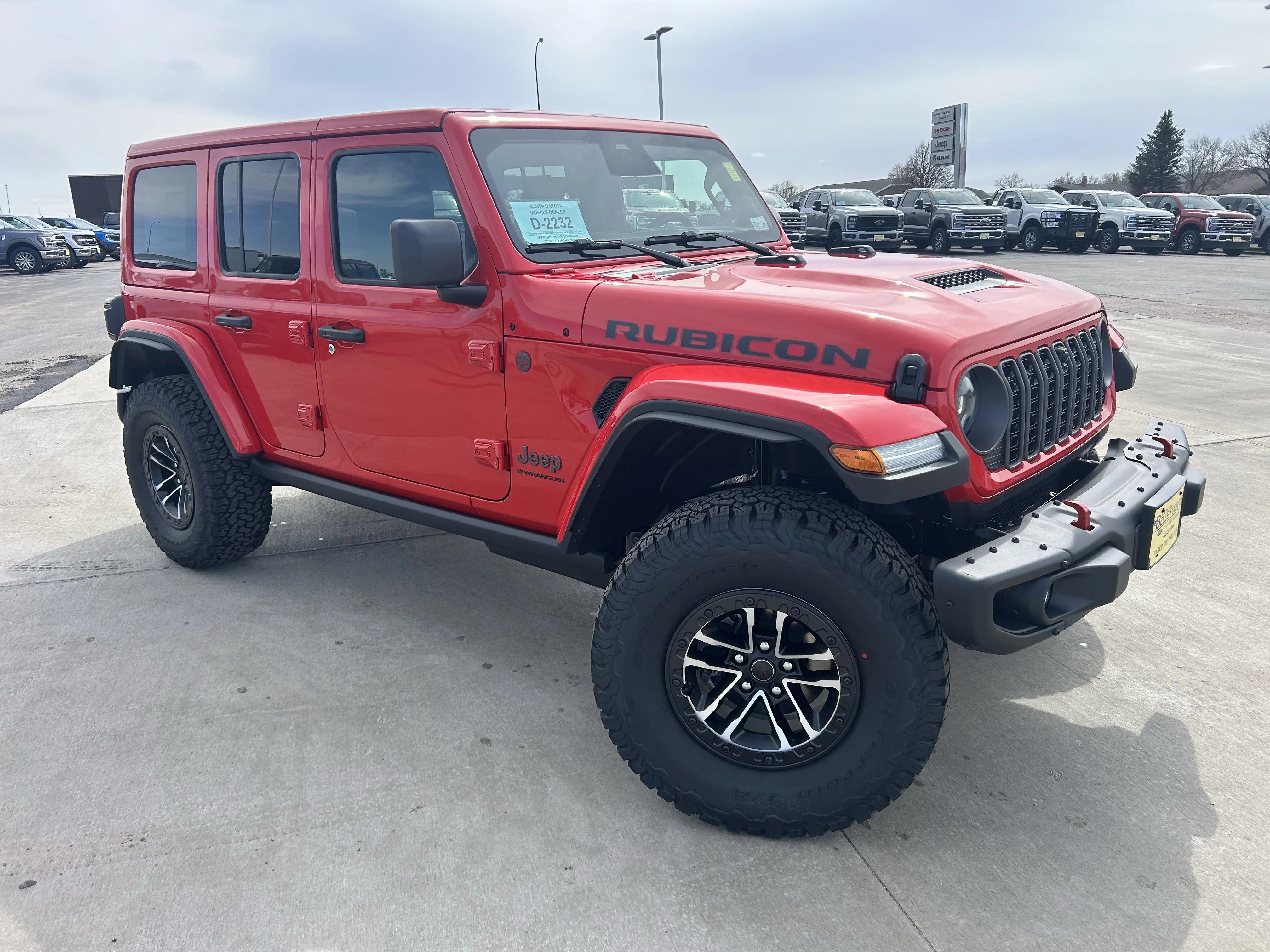 New 2026 Firecracker Red Clear-Coat Exterior Paint Jeep Rubicon X image 3