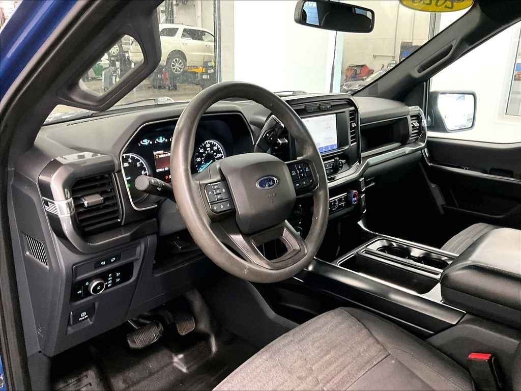 Used 2023 Atlas Blue Metallic Ford XL image 8