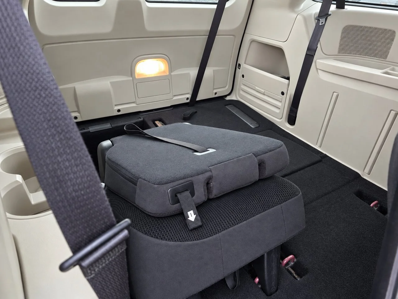 Used 2019 Octane Red Pearlcoat Dodge SE image 26