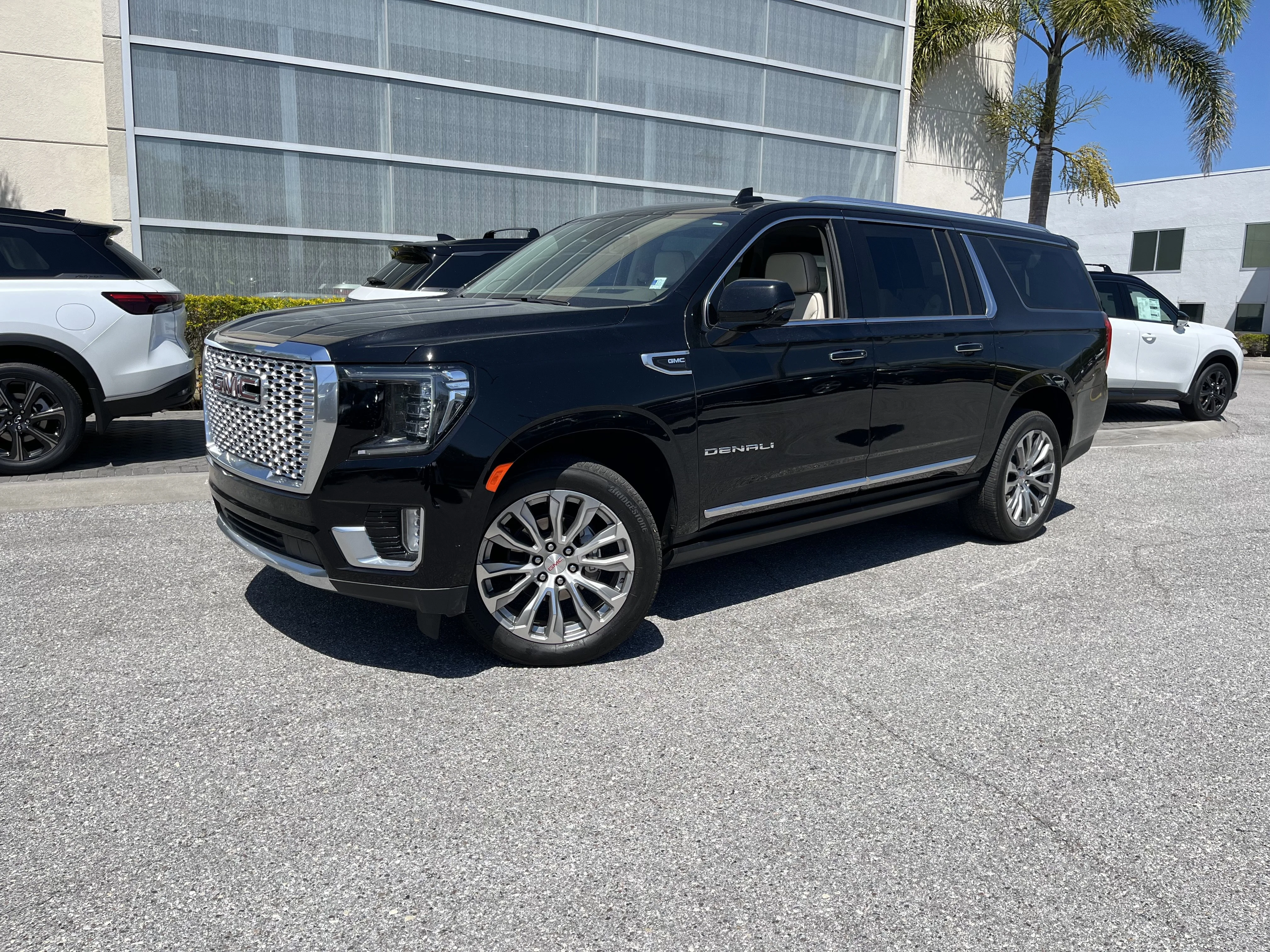 2023 GMC Yukon Denali 2WD's photo