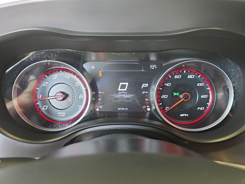 Used 2022 Black Dodge SXT image 23
