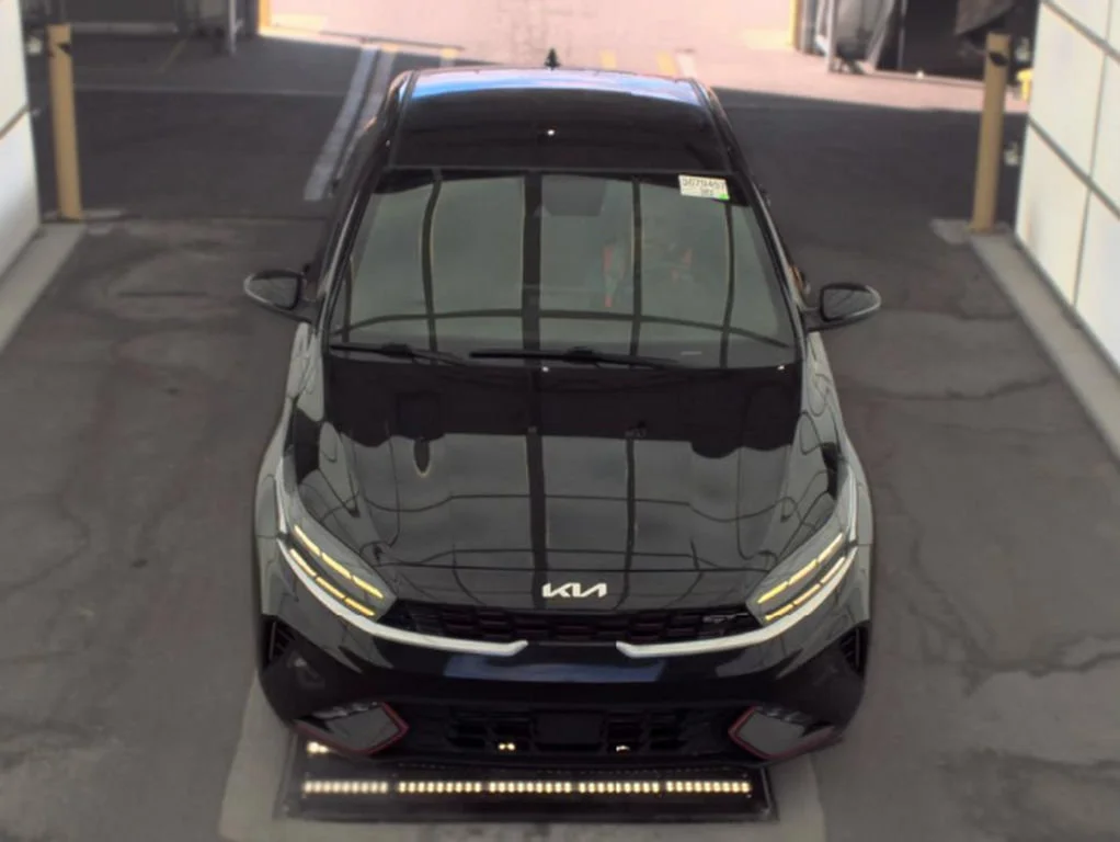 Used 2023 Aurora Black Pearl Kia GT image 3