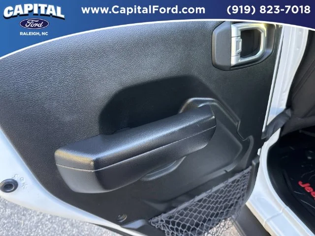 Used 2020 White Jeep Unlimited Sport Altitude image 17