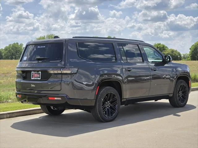 New 2026 Baltic-Gray Metallic Clear-Coat Exterior Paint Jeep Limited Reserve image 3