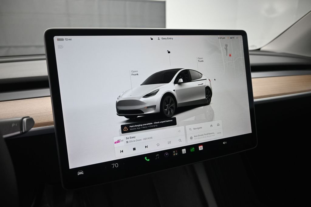 Used 2023 White Tesla Long Range image 11