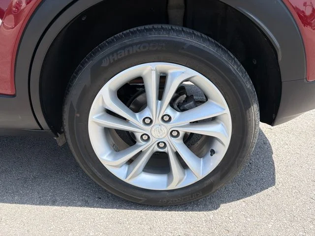 Used 2023  Buick Preferred image 31