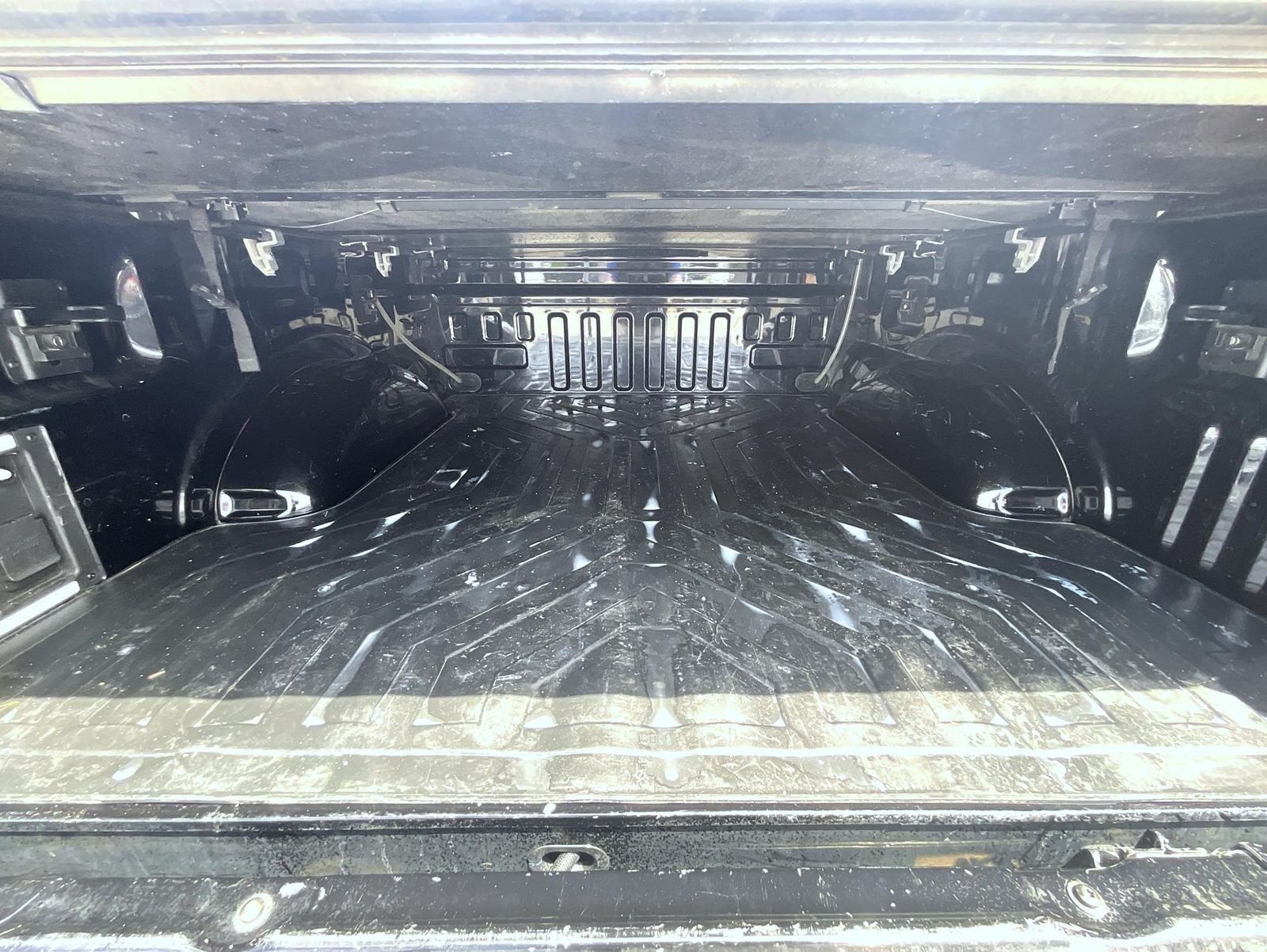 Used 2022 Black Ford Platinum image 23