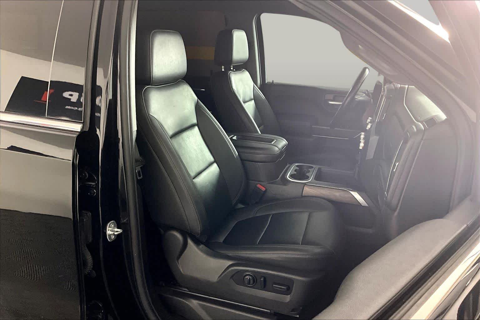 Used 2021 Ebony Twilight Metallic GMC SLT image 9