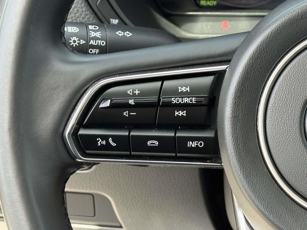 Used 2024 White Mazda Preferred image 24