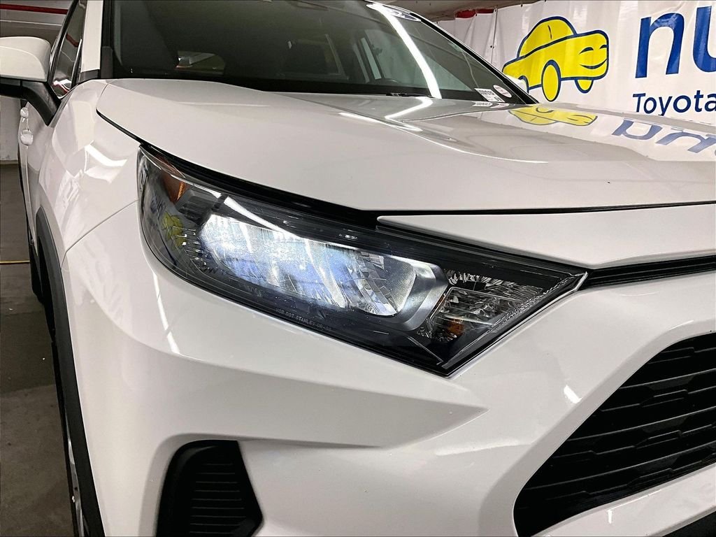 Certified Used 2022 White Toyota LE image 31