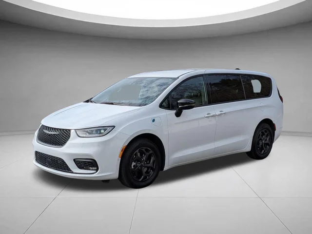 2024 Chrysler Pacifica Hybrid S Appearance Pkg