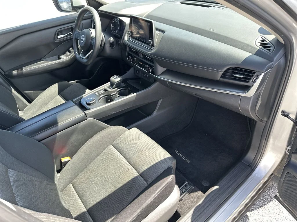 Used 2024 Brilliant Silver Metallic Nissan SV image 27