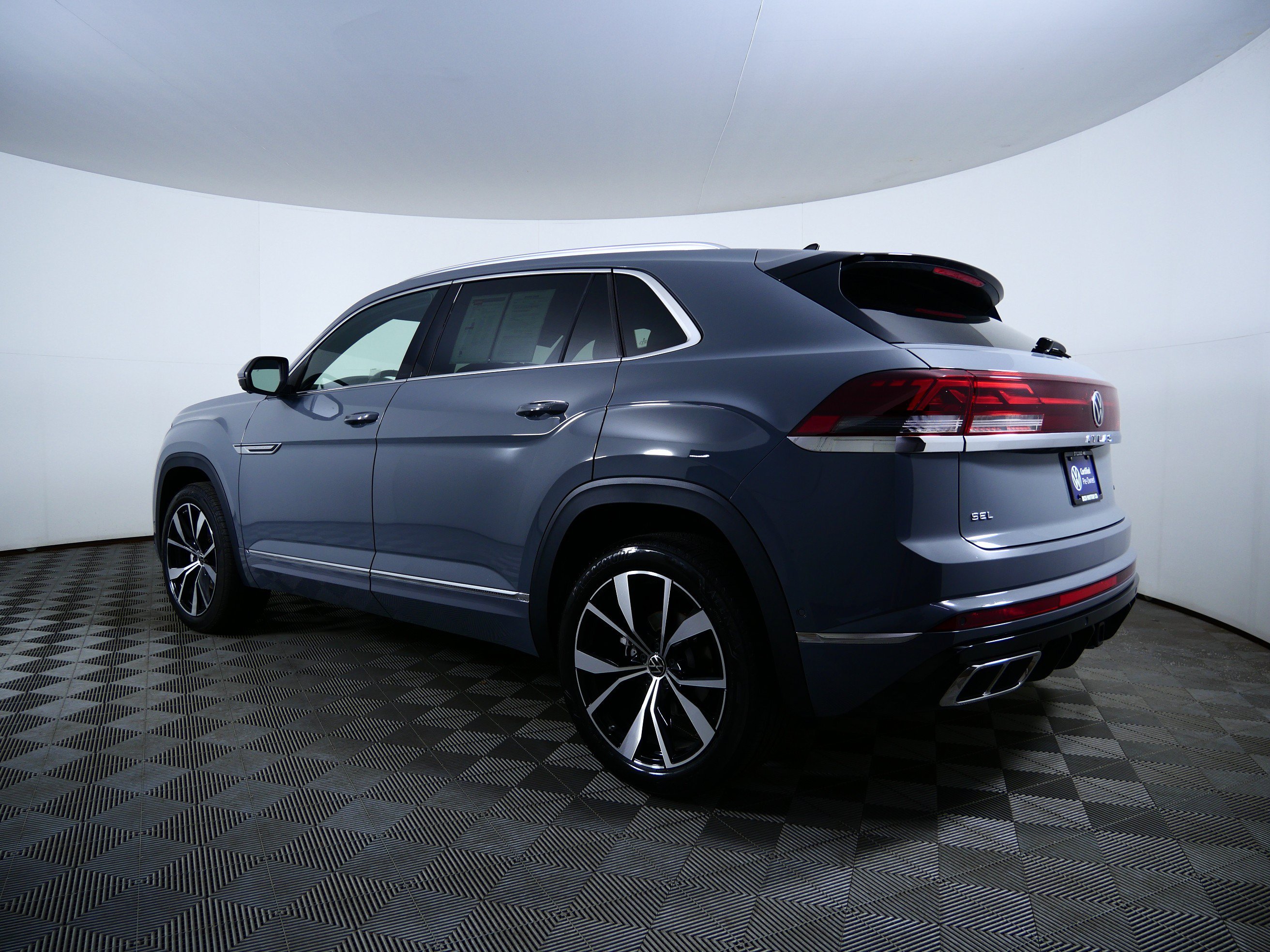 Used 2026 Pure Gray Volkswagen 2.0T SEL Premium R-Line image 5