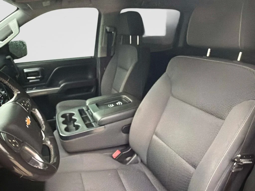 Used 2018 Black Chevrolet LT image 21