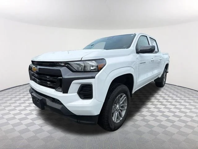Used 2025 Summit White Chevrolet WT/LT image 1