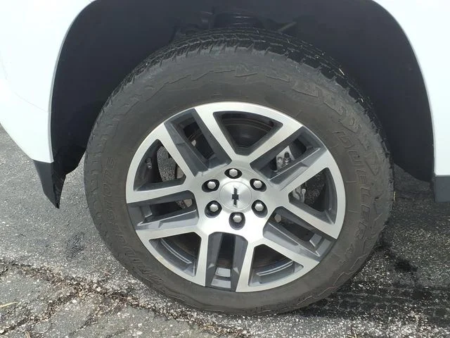 Certified Used 2024 White Chevrolet Z71 image 17