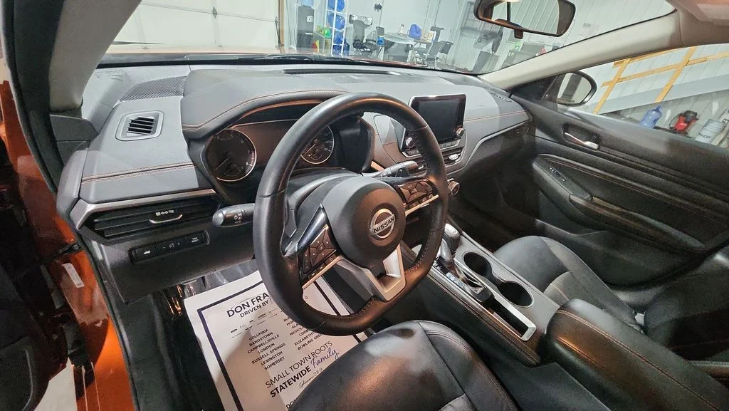 Used 2021 Orange Nissan 2.0 SR image 10