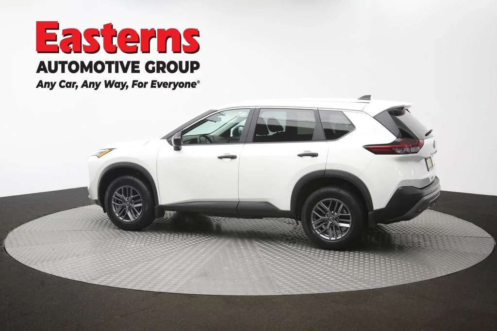 Used 2023 White Nissan S image 62