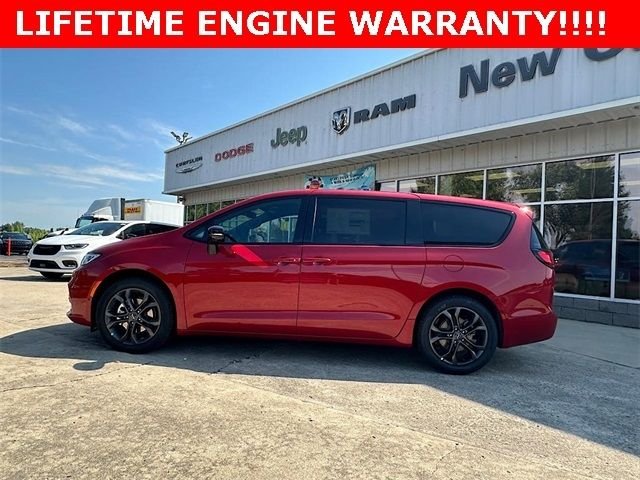 2026 Chrysler Pacifica Select - Photo 8