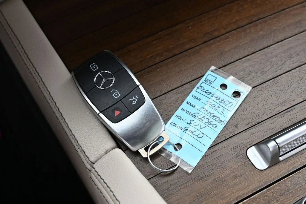 Used 2022 Gold Mercedes-Benz GLE 350 image 28