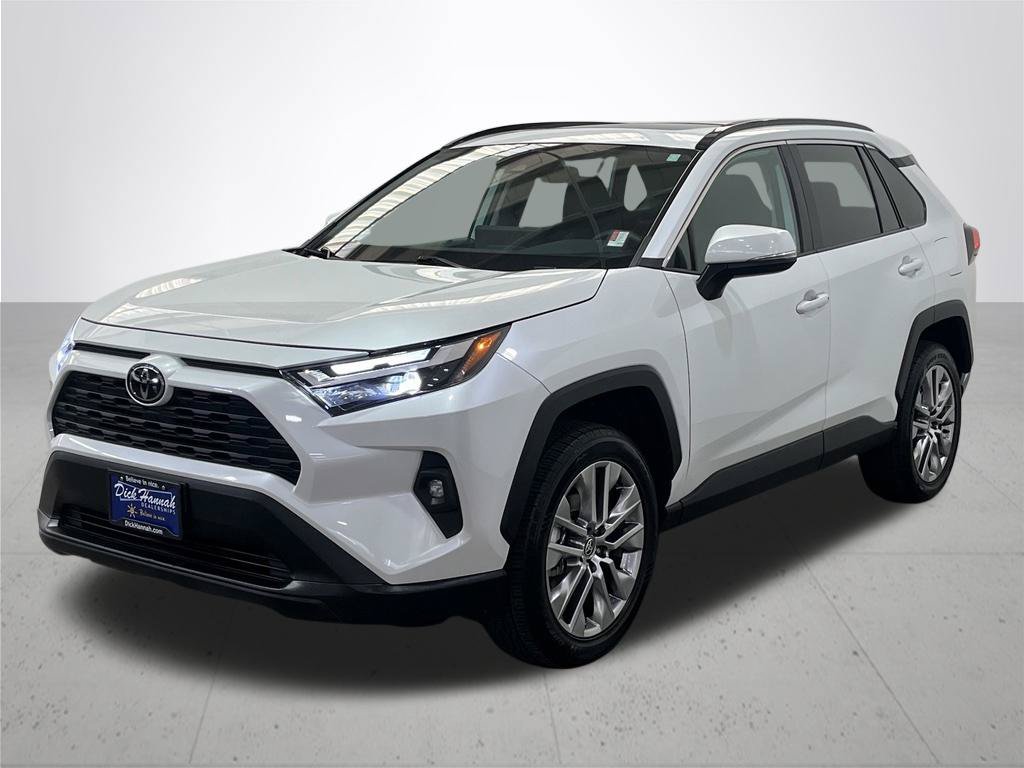 Used 2023 Beige Toyota XLE Premium image 2