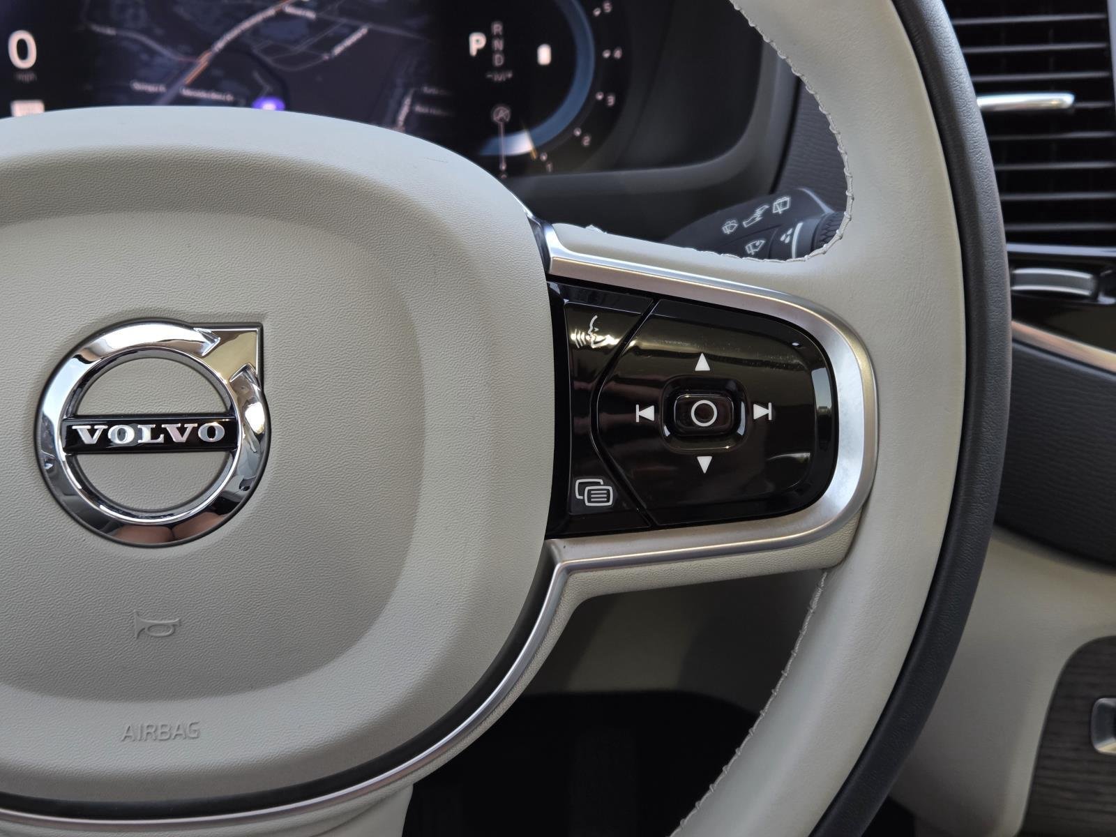 Used 2023 Bright Dusk Metallic Volvo Plus image 22