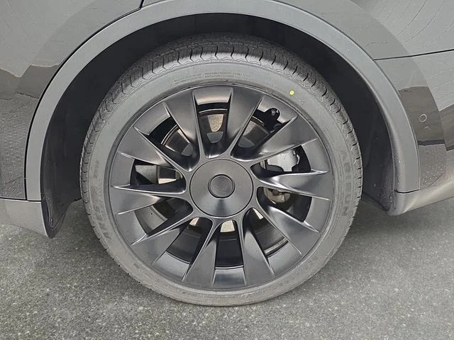 Used 2021 Black Tesla Long Range image 31