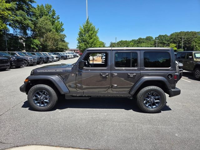 New 2026 Granite Crystal Metallic Clearcoat Jeep 85th Anniversary Edition image 4