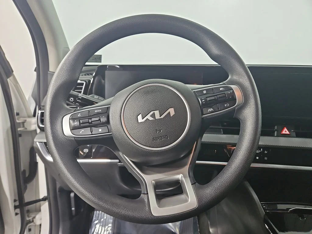 Used 2024 White Kia LX image 15