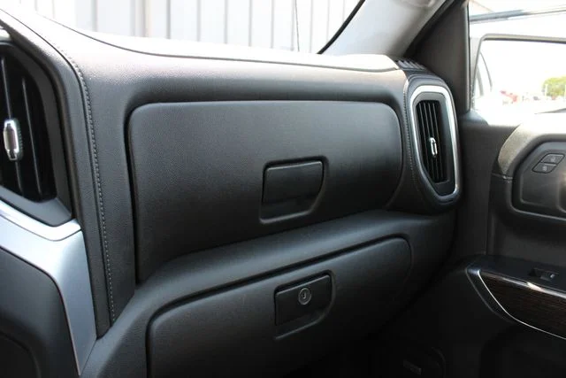 Used 2020 White GMC Elevation image 20
