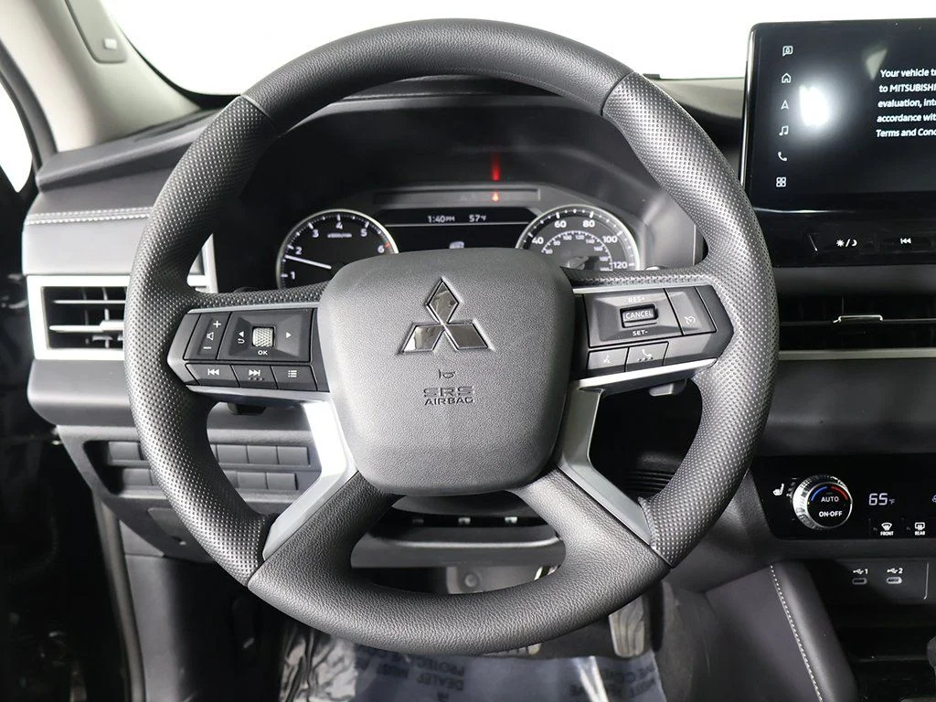 New 2026 Black Mitsubishi ES image 39