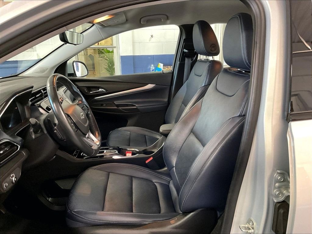 Used 2023 Silver Chevrolet Premier image 10