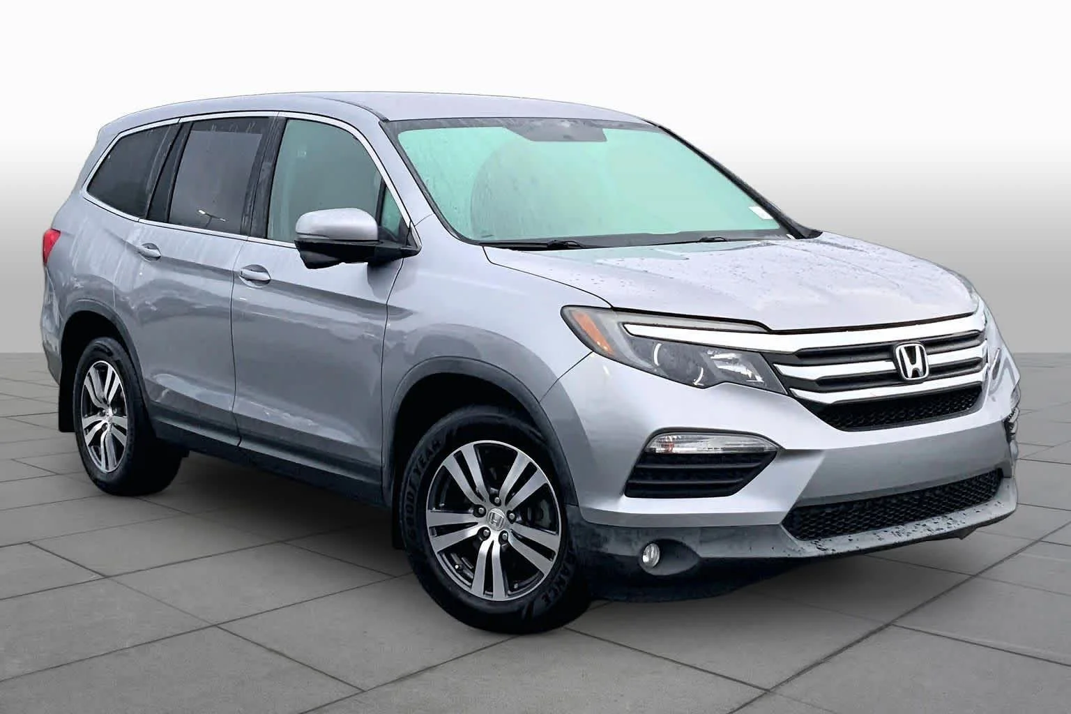 Used 2017 Lunar Silver Metallic Honda EX image 3