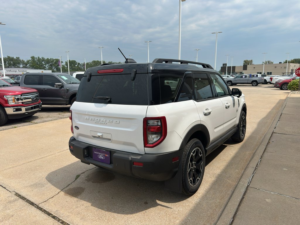 New 2025 Oxford White Ford Outer Banks image 9