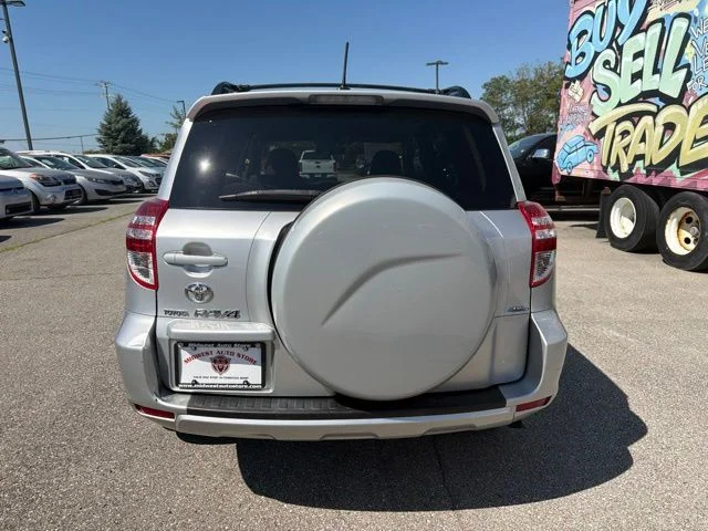 Used 2010 Silver Toyota Base image 5