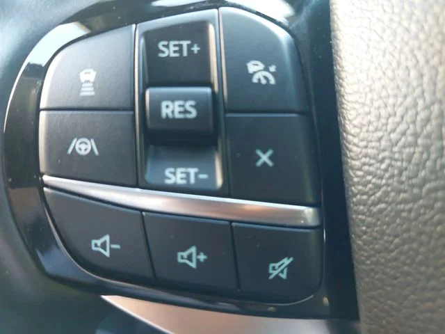 Used 2022 Silver Ford Platinum image 17
