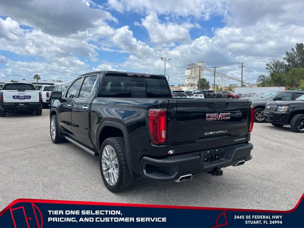 Used 2020 Onyx Black GMC Denali image 5