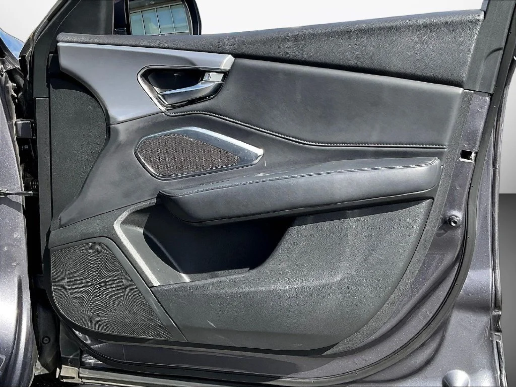 Used 2021 Majestic Black Pearl Acura Base image 27