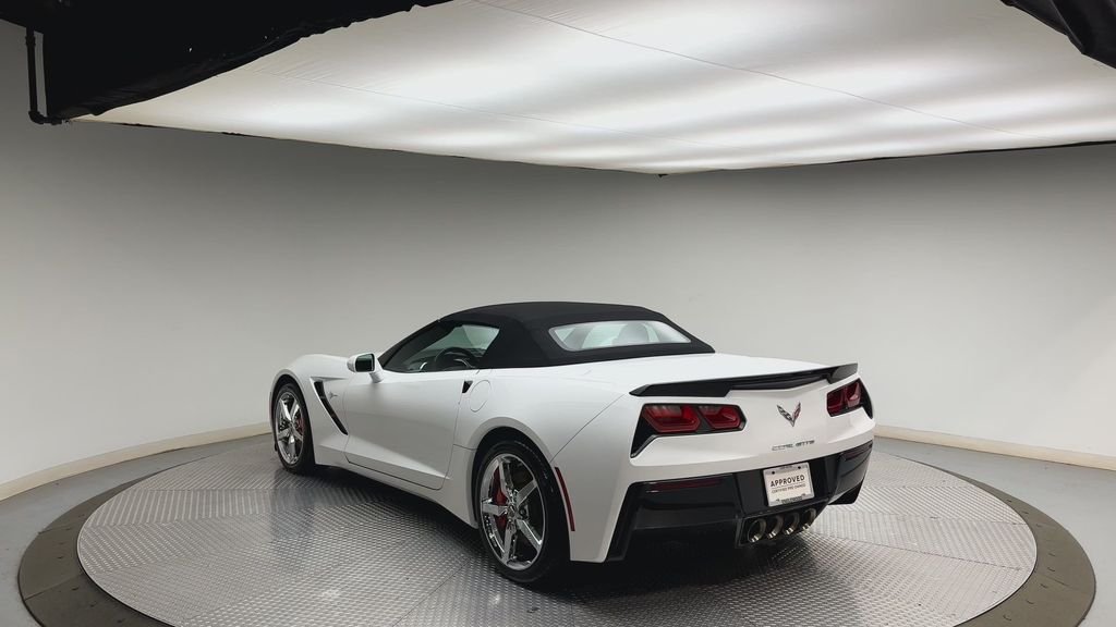 Used 2014 Arctic White Chevrolet Base image 4