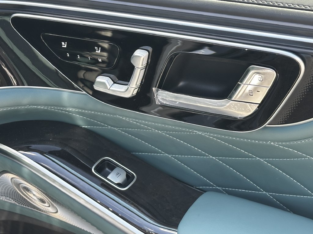 New 2027 Black Mercedes-Benz S 580 image 54