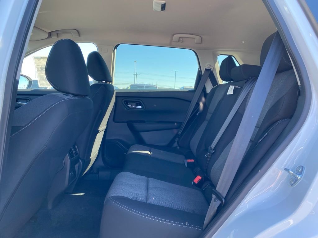 2026 Nissan Rogue SV - Photo 14