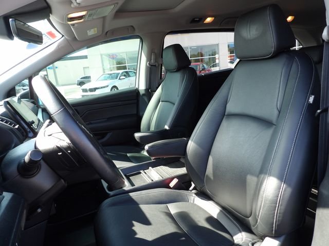 Used 2022 Platinum White Pearl Honda EX-L image 23