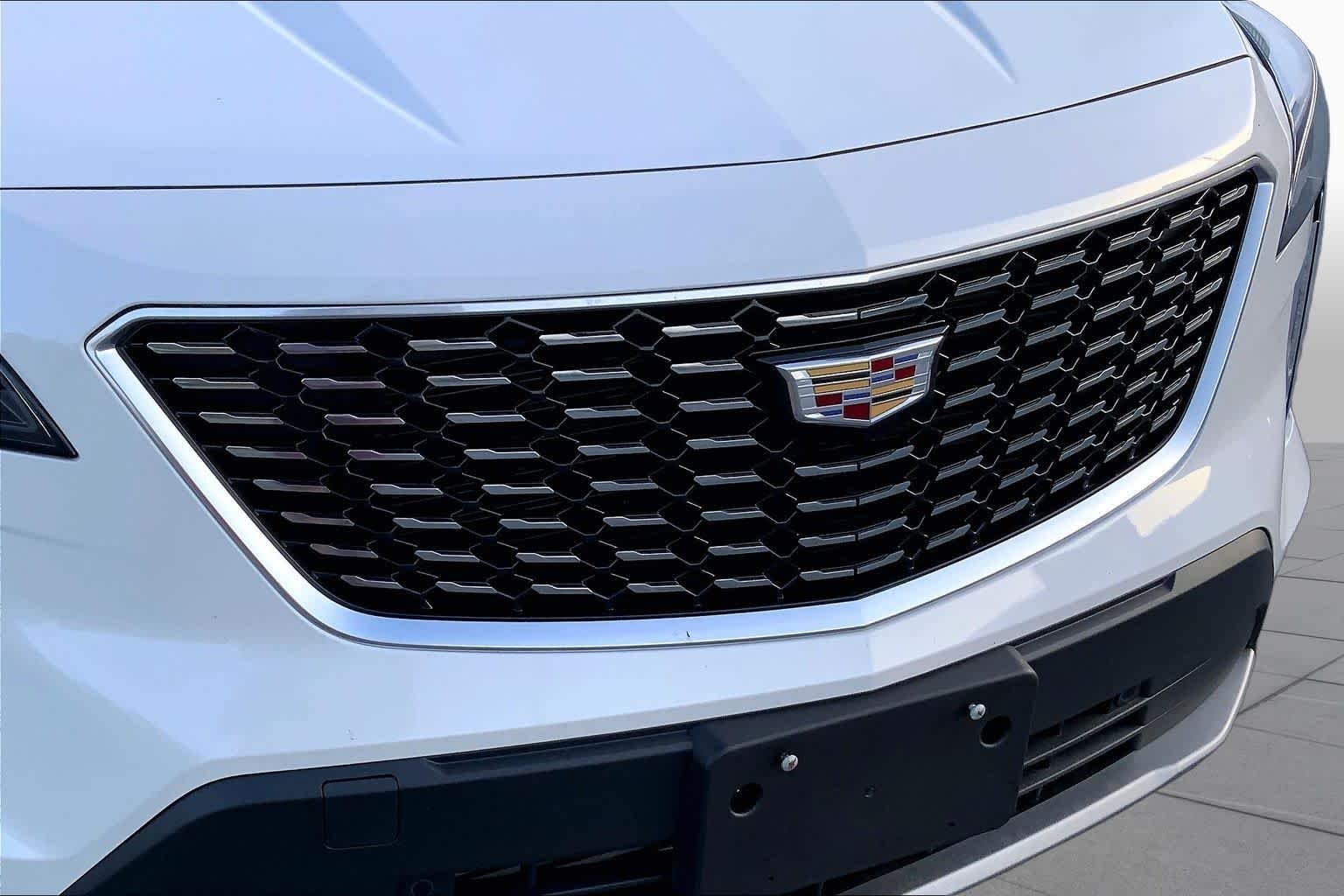 Used 2020 Crystal White Tricoat Cadillac AWD Premium Luxury image 29