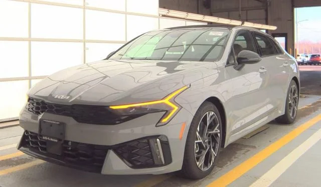 2025 Kia Optima GT-Line AWD's photo
