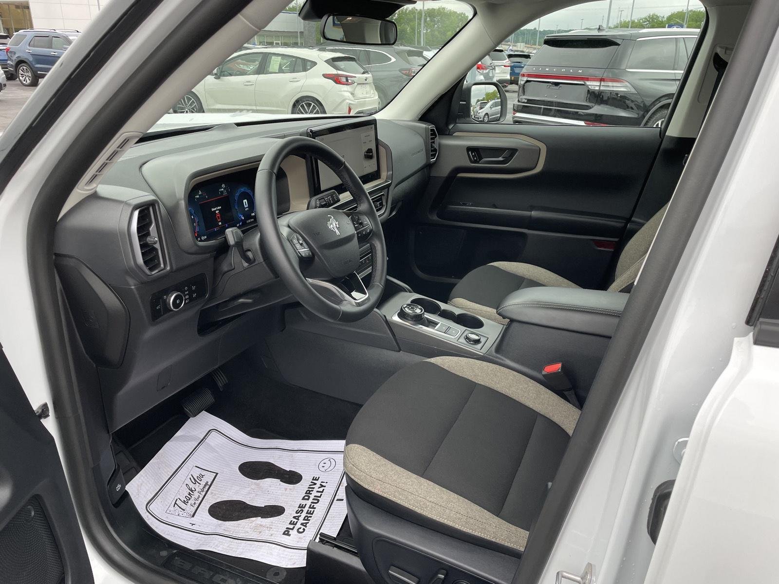 Used 2025  Ford Big Bend image 9