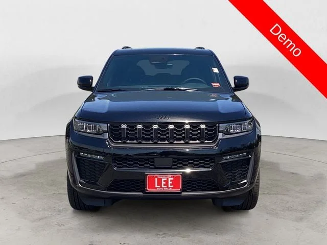 New 2026 Diamond Black Jeep LIMITED 4X4 image 8