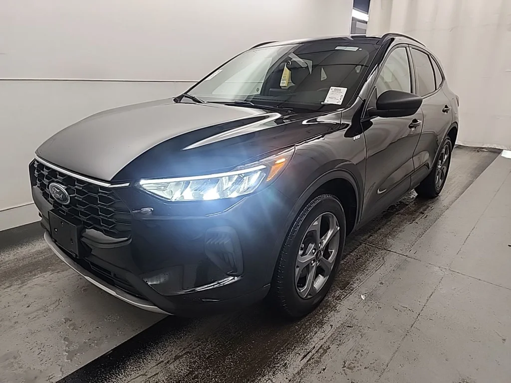 2025 Ford Escape ST-Line AWD's photo