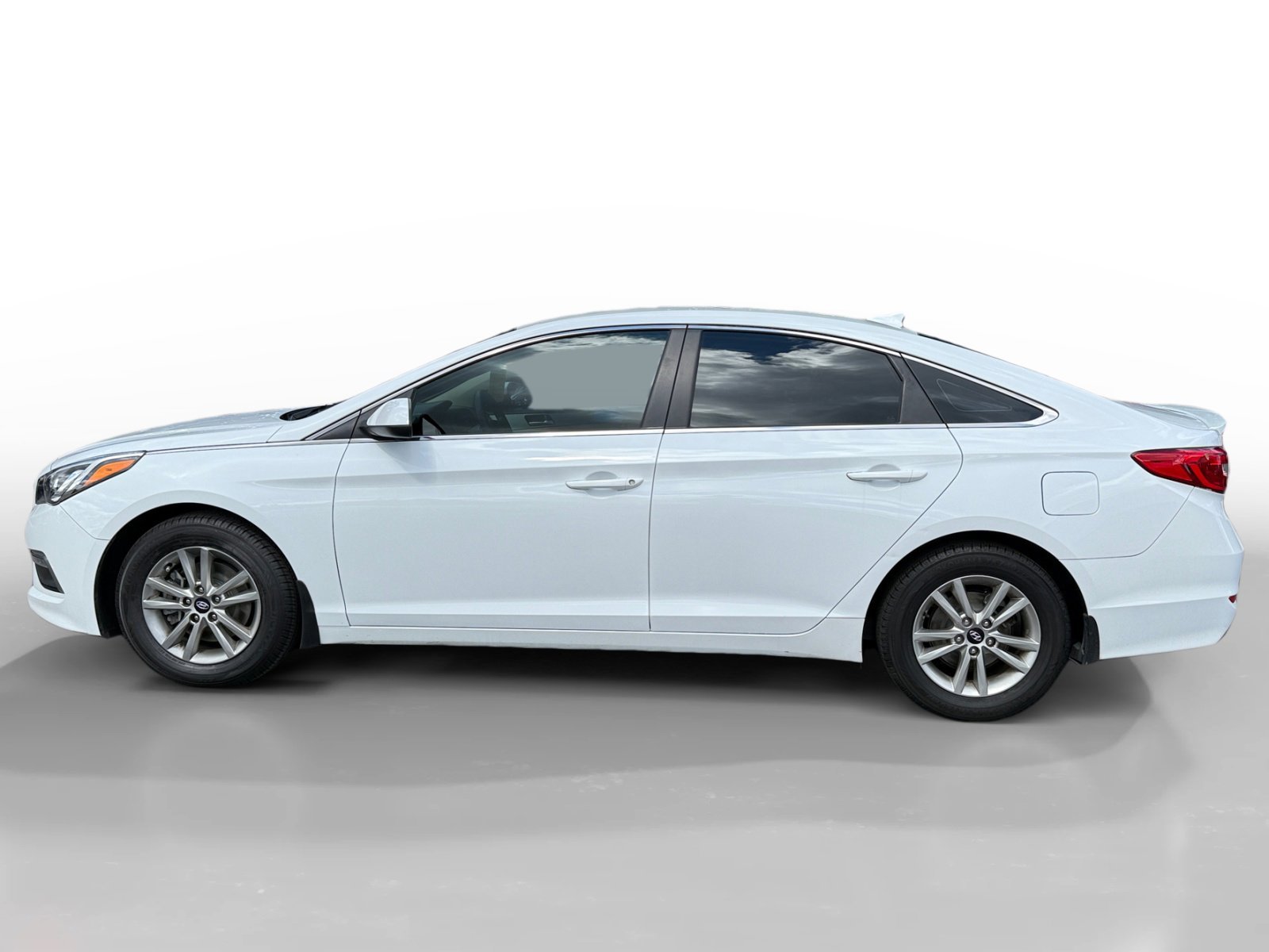 Used 2015 Hyundai Sonata SE with VIN 5NPE24AF4FH235684 for sale in Concord, CA
