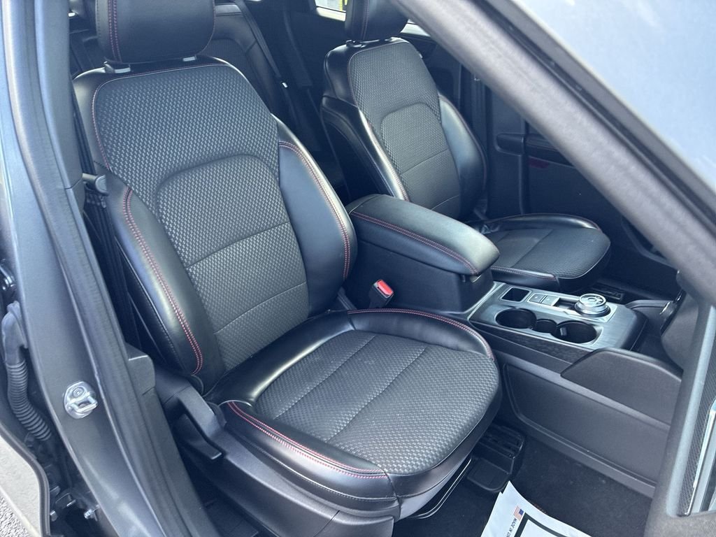 Used 2023 Gray Ford ST-Line image 22