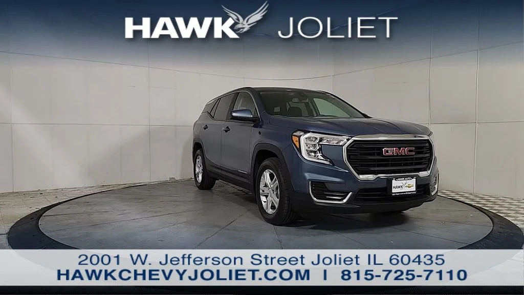 Used 2024 Blue GMC SLE image 2